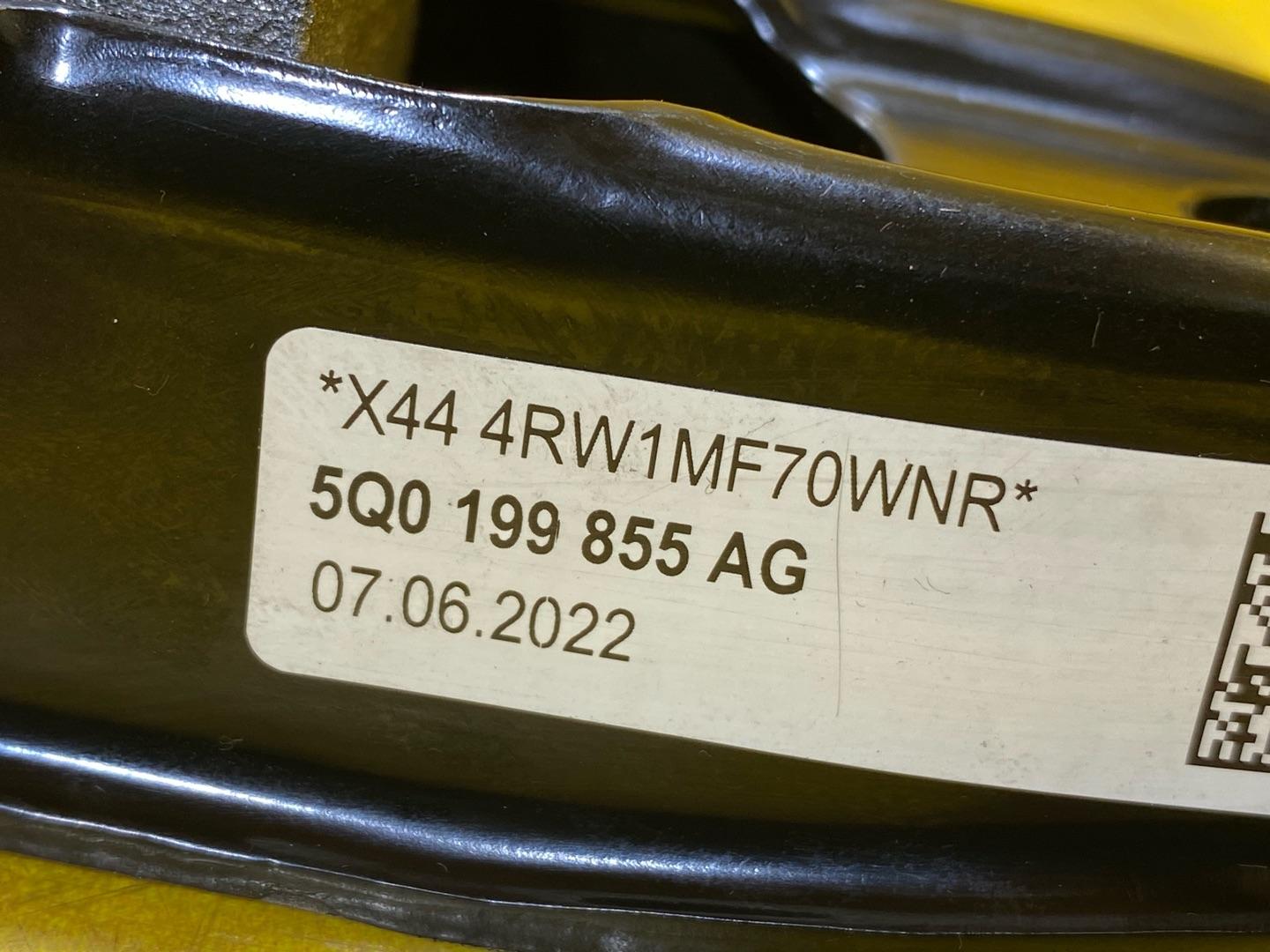 кронштейн двигателя Volkswagen T-Roc 1 поколение 2022, 2.0 л., бензин, 5Q0199855AG - фото №5