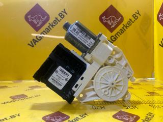 моторчик стеклоподъемника передний правый Volkswagen Caddy 4 поколение 2018, 2.0 л., дизель, 2K5959702A