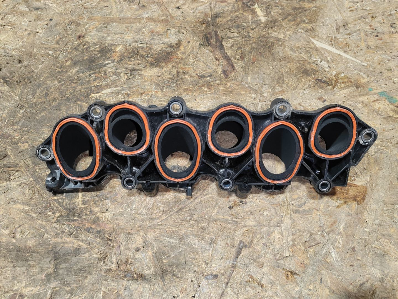 коллектор впускной Volkswagen Touareg 3 поколение 2019, 3.0 л., дизель, 059129765R - фото №1