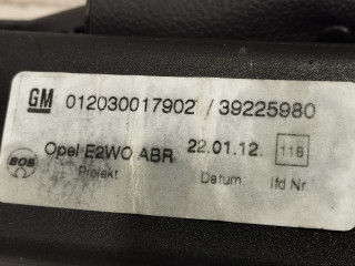 шторка багажника Opel Insignia B [рестайлинг] 2022, 1.5 л., дизель, АКПП, 39225980