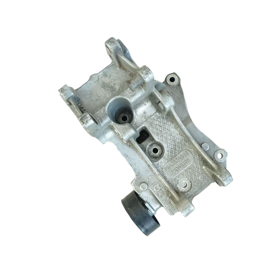 кронштейн генератора Citroen C5 1 поколение 2001, 2.0 л., HDi, дизель, 9643834880, 96348179 - фото №1