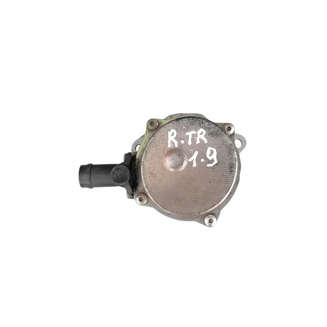 насос вакуумный Renault Trafic 2 поколение 2005, 1.9 л., дизель, S1-C8448 - фото №1