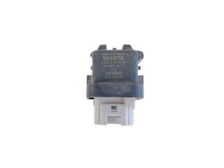 реле накала свечей Toyota Avensis 1 поколение (T220) 1998, 2.0 л., дизель, 28610-67010, 156700-0671