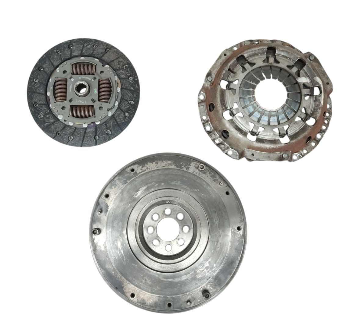 комплект сцепления Nissan Primera P11 1999, 2.0 л., CD20T, дизель, МКПП, 12311-2F600, 30210-2F600, 30100-2F605 - фото №1