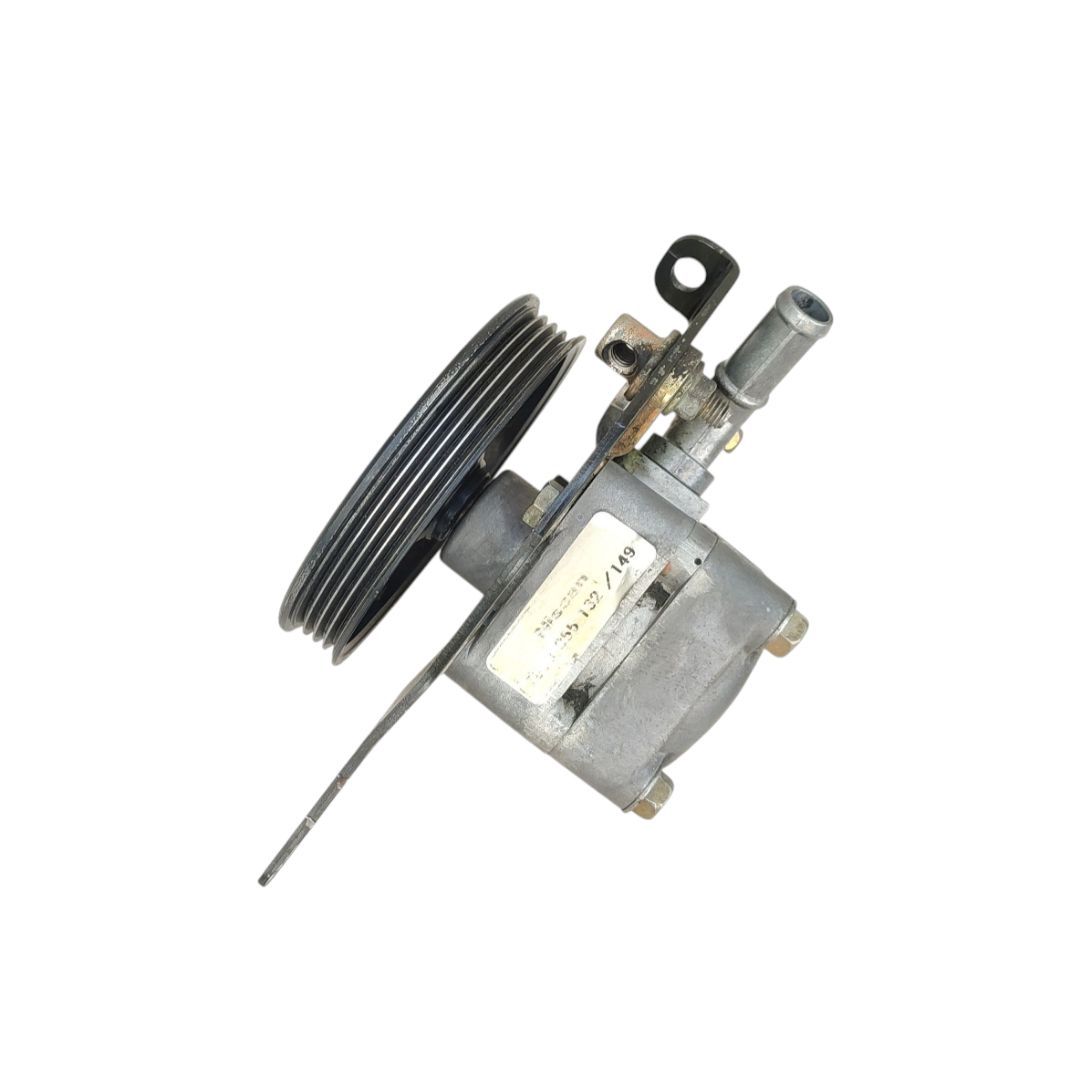 насос гидроусилителя руля Nissan Primera P12 2004, 1.6 л., QG16DE, бензин, 7611332111, 7613955132 - фото №1