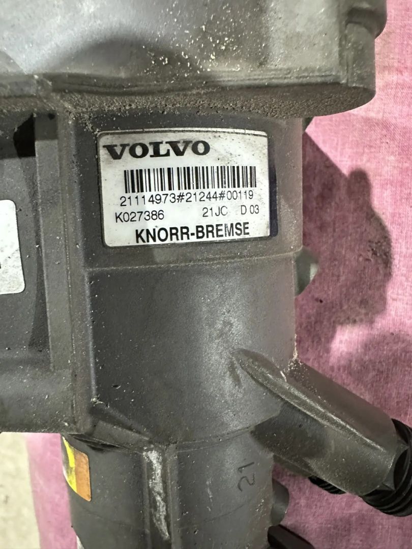 кран главный тормозной Volvo FH4 первое поколение (2013 - 2020), 21114973, 22085772, 7422085772, 7421114973 - фото №1