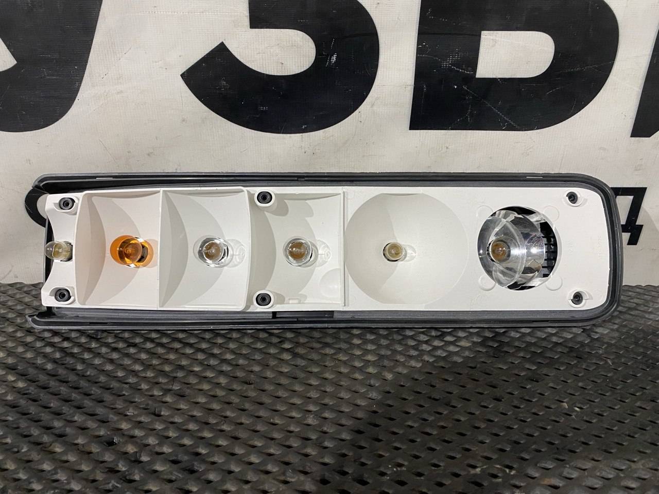 фонарь задний левый Renault Magnum 1 поколение (1990 - 1997), 7420769775 - фото №1