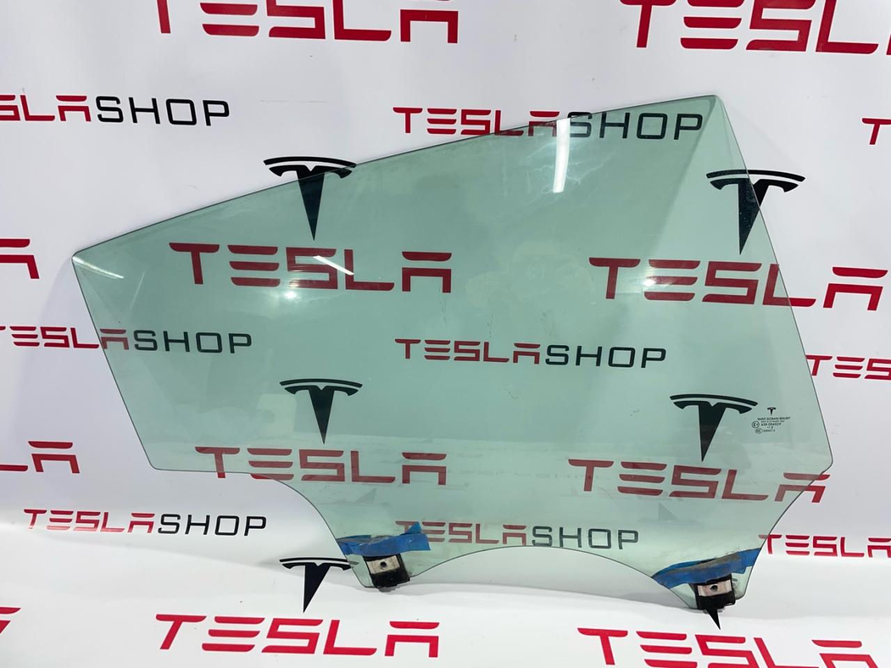 стекло двери задней правой Tesla Model 3 1 поколение 2019, 1077905-99-C - фото №1