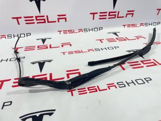 Рычаг стеклоочистителя Tesla Model 3 1 поколение 2019, 1076728-00-C