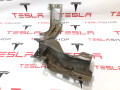 крепление ( кронштейн ) крыла Tesla Model X 1 поколение [рестайлинг] 2022, 1614514-00-C, 1619571-S0-C, 1608586-S0-A, 1046697-S0-B - фото №2
