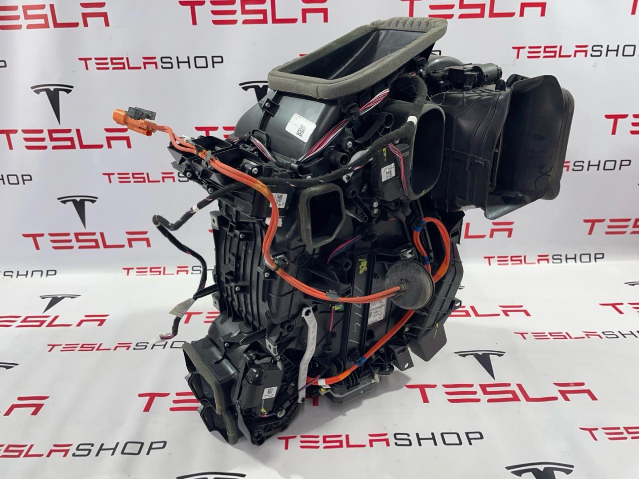 Нагревательный элемент печки салона Tesla Model 3 1 поколение 2019, 1099999-00-H, 1088218-00-I - фото №1