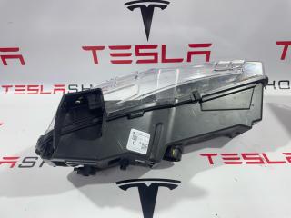 фара противотуманная левая Tesla Model S 1 поколение [2-й рестайлинг] 2025, 1563710-00-A