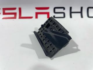 Крепление бампера переднего Tesla Model 3 1 поколение 2019, 1084171-00-F, 1135376-00-C