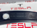 накладка колесной арки передний правый Tesla Model X 1 поколение 2018, 1035289-00-H, 1034430-00-F - фото №4