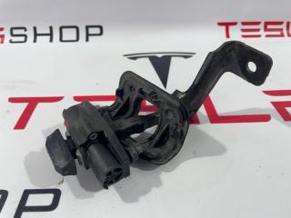 ограничитель открывания двери Tesla Model 3 1 поколение 2019, 1110298-00-D, 0298-D, F-R20309