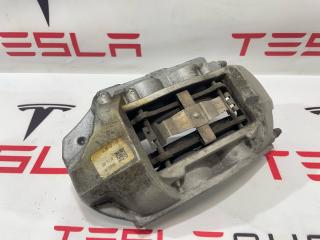 суппорт передний правый Tesla Model 3 1 поколение 2019, 1044722-00-D, 1044622-00-E