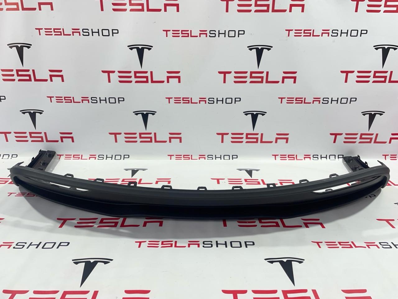 юбка бампера нижняя Tesla Model 3 2 поколение 2025, 1587741-00-C, 1582581-00-D - фото №1