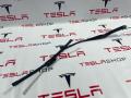 щеткодержатель (поводок стеклоочистителя, дворник) Tesla Model 3 1 поколение 2019, 1076729-00-B, 1076727-00-C, 1621687-00-A - фото №2