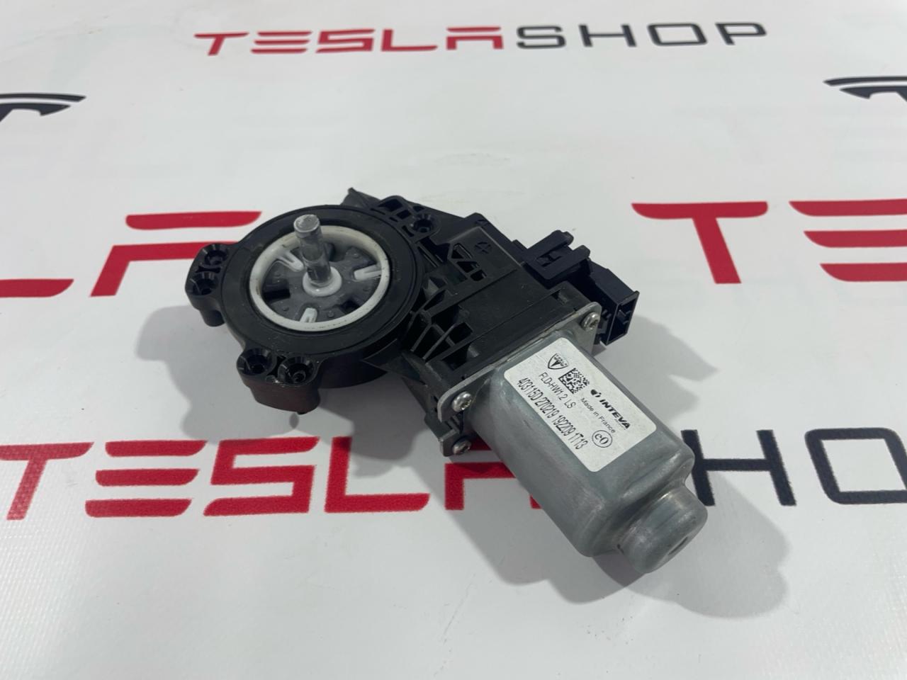 моторчик стеклоподъемника Tesla Model 3 1 поколение 2019, электро, 1096620-00-F - фото №1