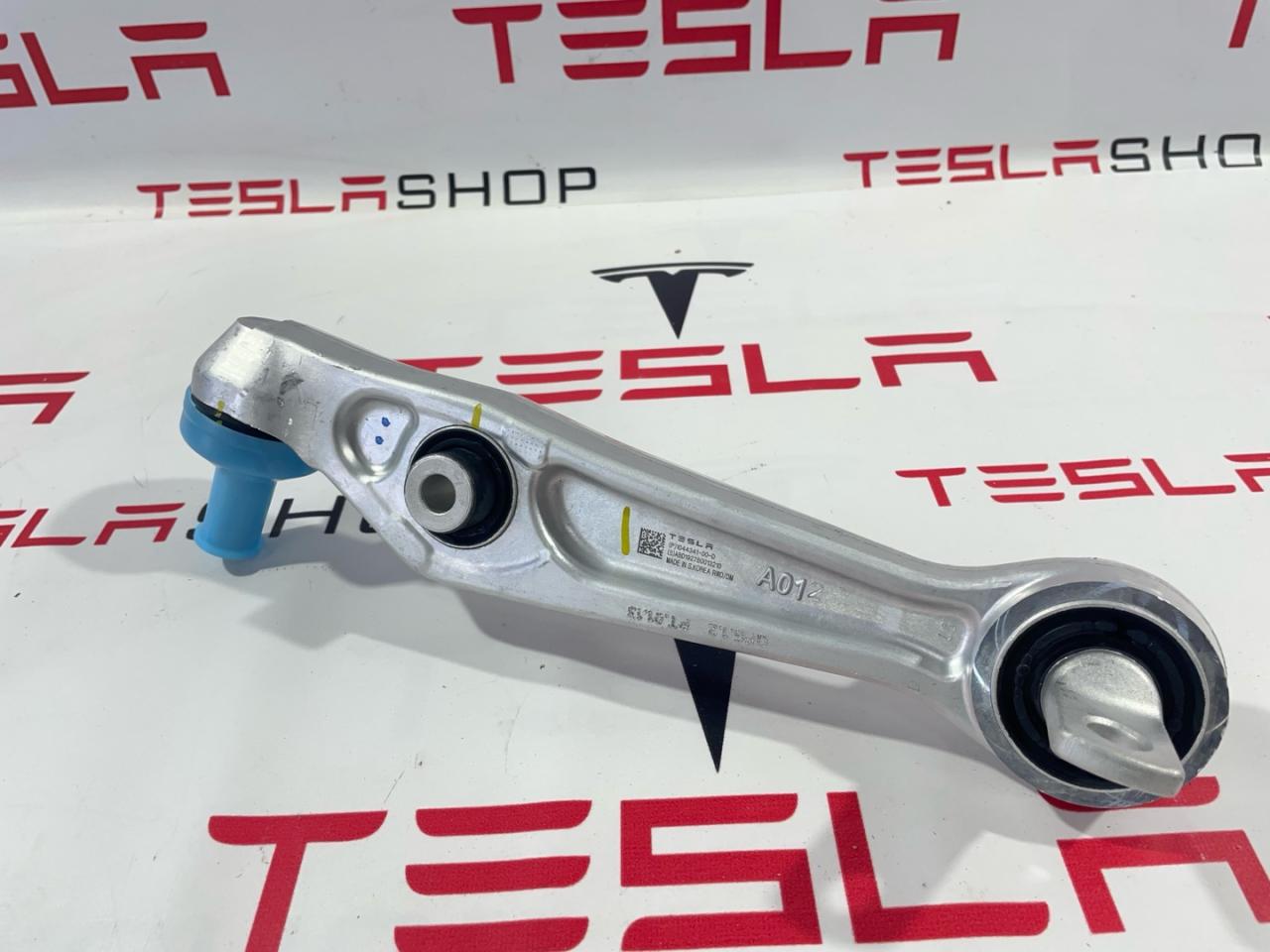 рычаг передний Tesla Model 3 1 поколение 2021, электро, 1044341-00-D - фото №1