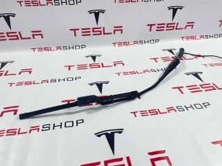 щеткодержатель (поводок стеклоочистителя, дворник) Tesla Model 3 1 поколение 2019, 1076729-00-B, 1076727-00-C, 1621687-00-A