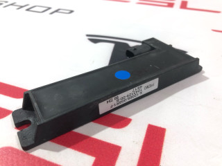 Антенна системы комфортного доступа Tesla Model X 1 поколение 2018, 1043129-00-B, X-12069-008R1-F