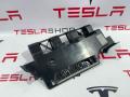 Кронштейн крепления обшивки багажника Tesla Model 3 1 поколение 2019, 1470963-00-B, 1479703-00-A - фото №2