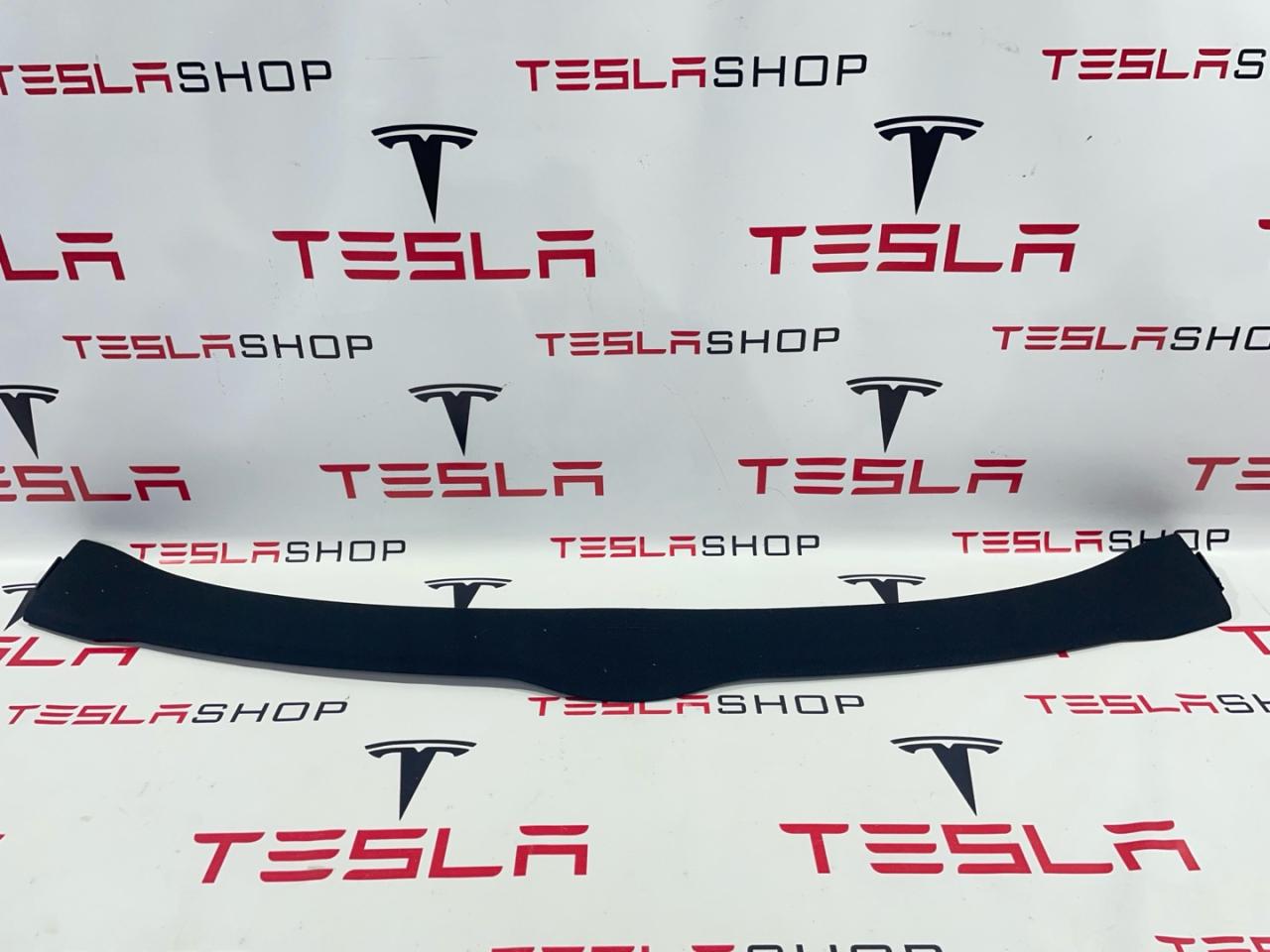 Панель крепления дефлекторов обдува лобового стекла (сетка) Tesla Model 3 1 поколение 2019, 1083390-00-G - фото №1