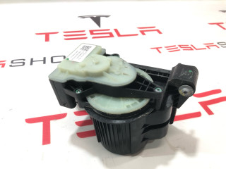 Детали теплового насоса Tesla Model X 1 поколение [рестайлинг] 2022, 1492611-00-A