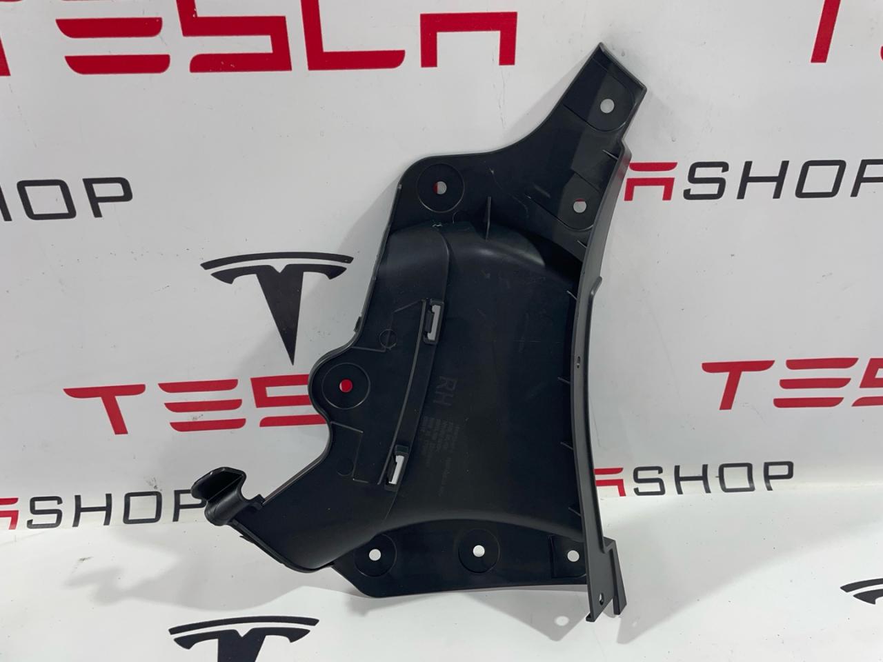 воздухозаборник Tesla Model 3 2 поколение 2024, 1781567-00-F, 1818918-00-F, 1818920-00-F - фото №1