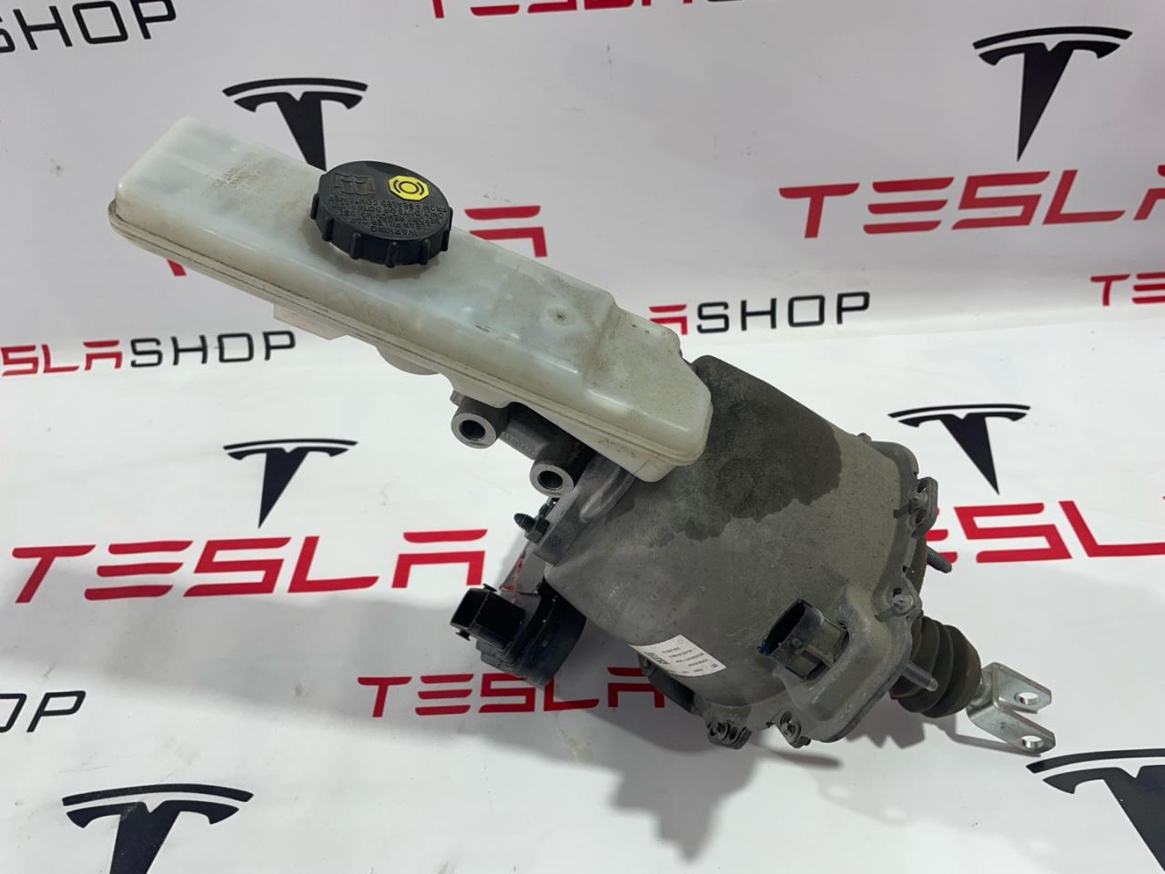 электрический усилитель тормозов Tesla Model 3 1 поколение 2019, 1044671-00-E - фото №1