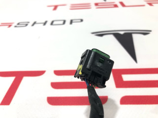 разъем (фишка) проводки Tesla Model S 1 поколение [рестайлинг] 2016, 1037123-00-B, 1046132-00-B