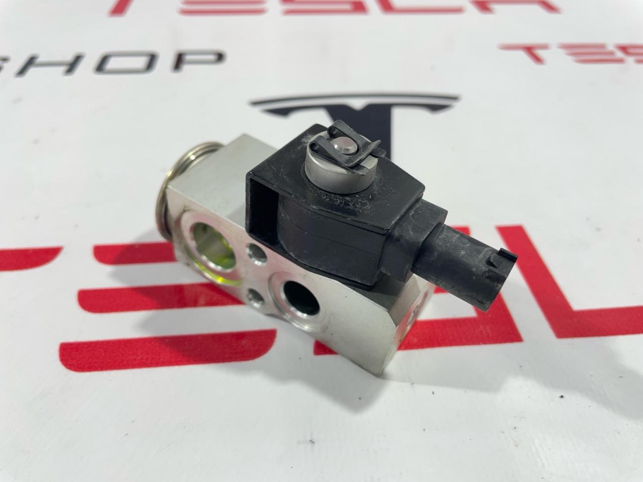 расширительный клапан кондиционера Tesla Model 3 1 поколение 2019, 1101878-00-A - фото №1