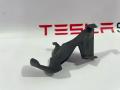 Накладка декоративная петли капота Tesla Model 3 1 поколение 2019, 1112071-00-A - фото №2