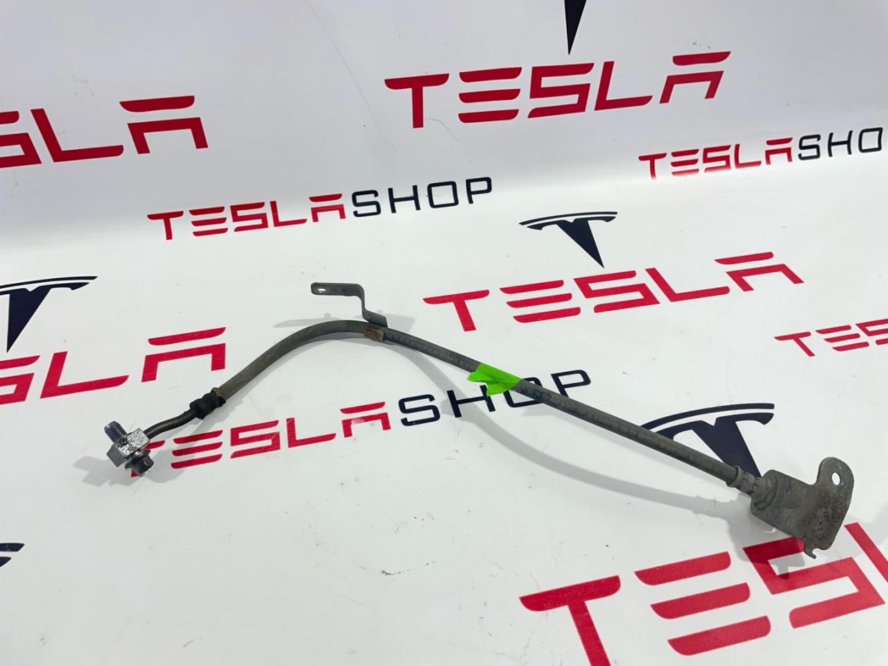 шланг тормозной Tesla Model 3 1 поколение 2019, 1044722-00-D - фото №1