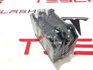 тормозные колодки Tesla Model X 1 поколение 2019, 1068331-00-B