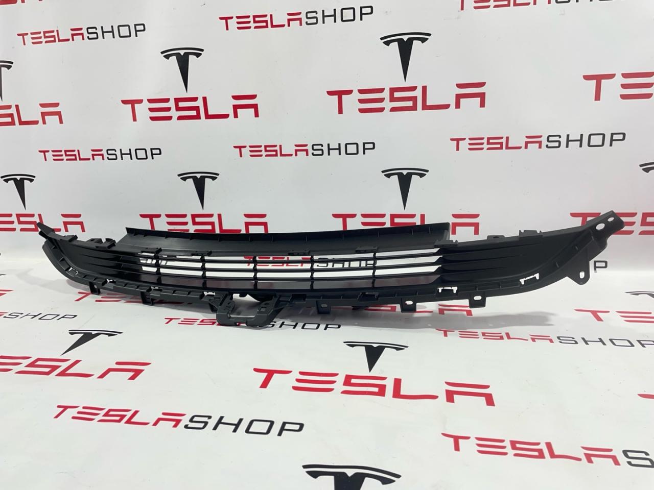 заглушка (решетка) в бампер Tesla Model 3 2 поколение 2025, 1937542-00-A - фото №1