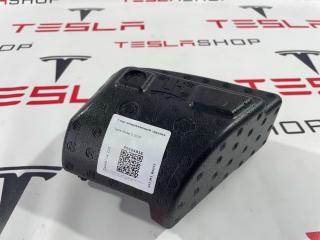 Упор направляющей сиденья Tesla Model 3 1 поколение 2019, 1133020-00-D