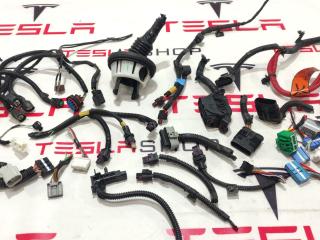 Фишка (разъем) электропроводка подкапотная Tesla Model 3 1 поколение 2019, электро, 1567964-01-C