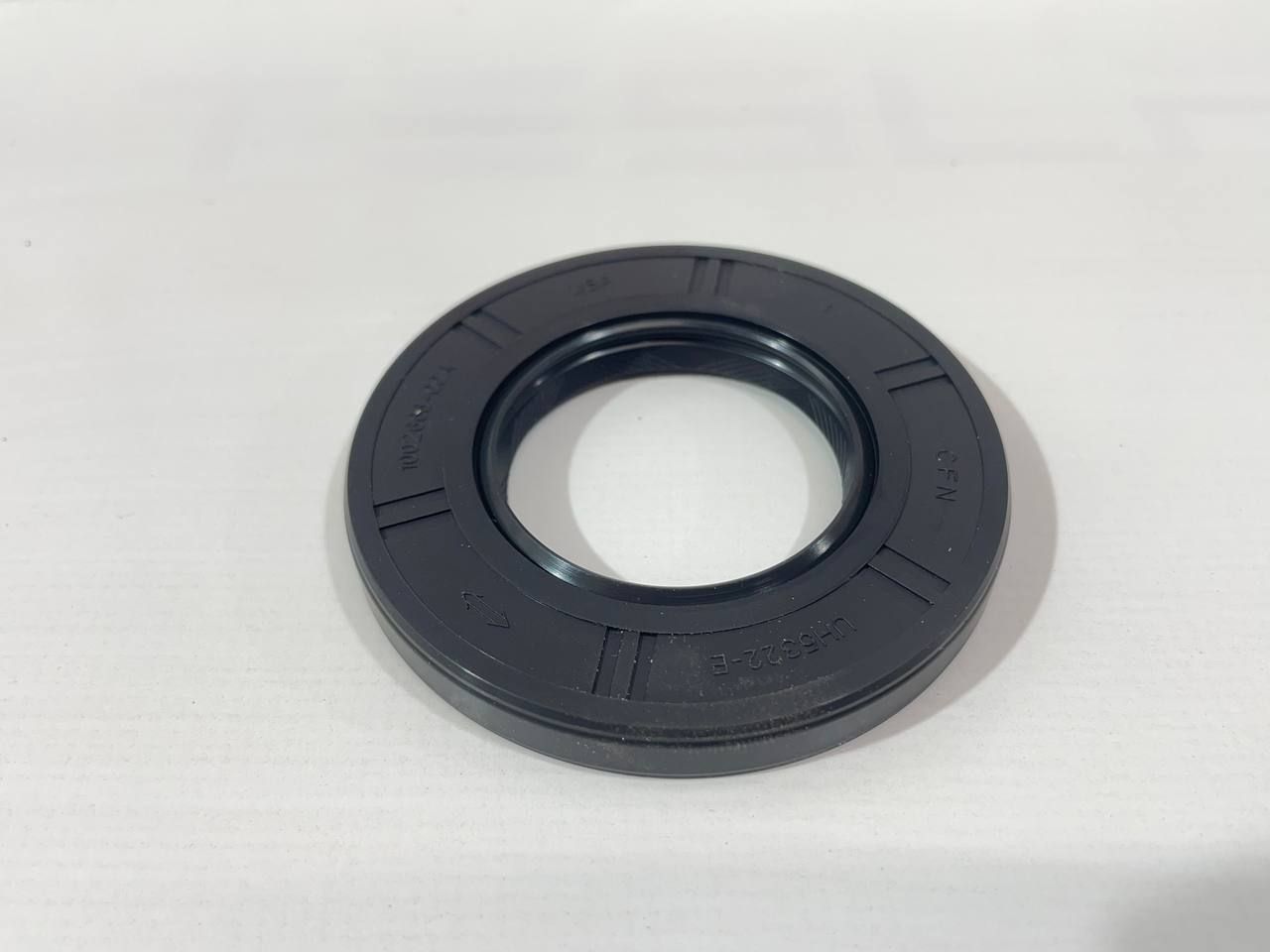 Сальник статора (первичного вала) Tesla Model S 1 поколение 2016, 1002666-00-A, P13937, UH5322-E - фото №1