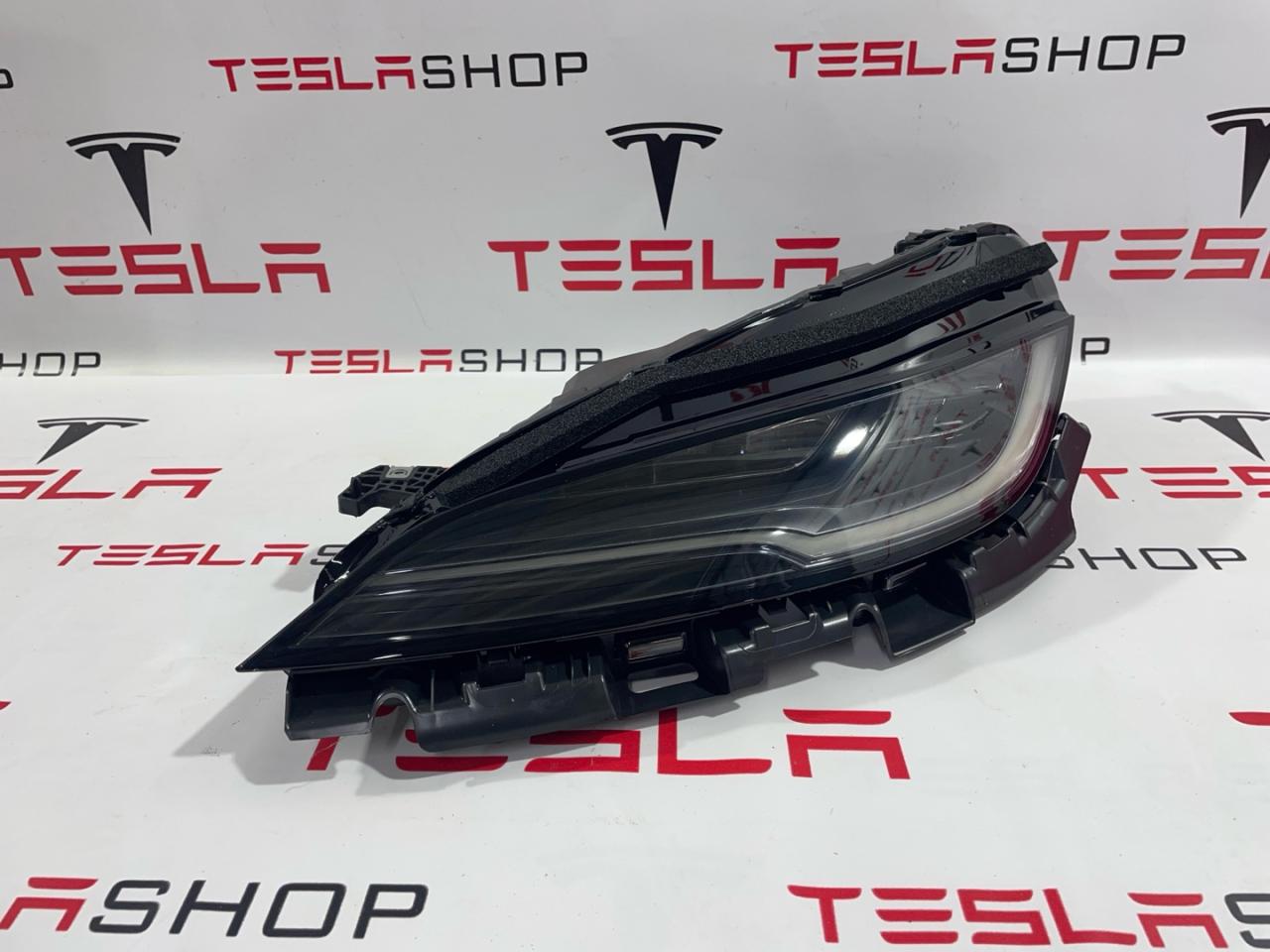 фара левая Tesla Model 3 2 поколение 2025, 1760888-00-E, 1694086-00-I - фото №1