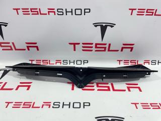 Кронштейн накладки V-образной переднего гриля хром (птички) Tesla Model S 1 поколение [рестайлинг] 2019, 1062472-00-F, 1065233-00-D