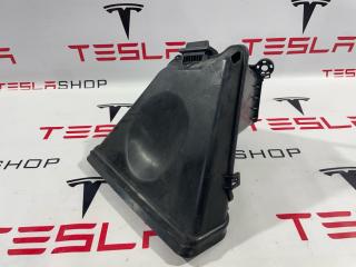 Воздухозаборник печки Tesla Model 3 1 поколение 2019, 1092162-00-A, 1107204-00-C