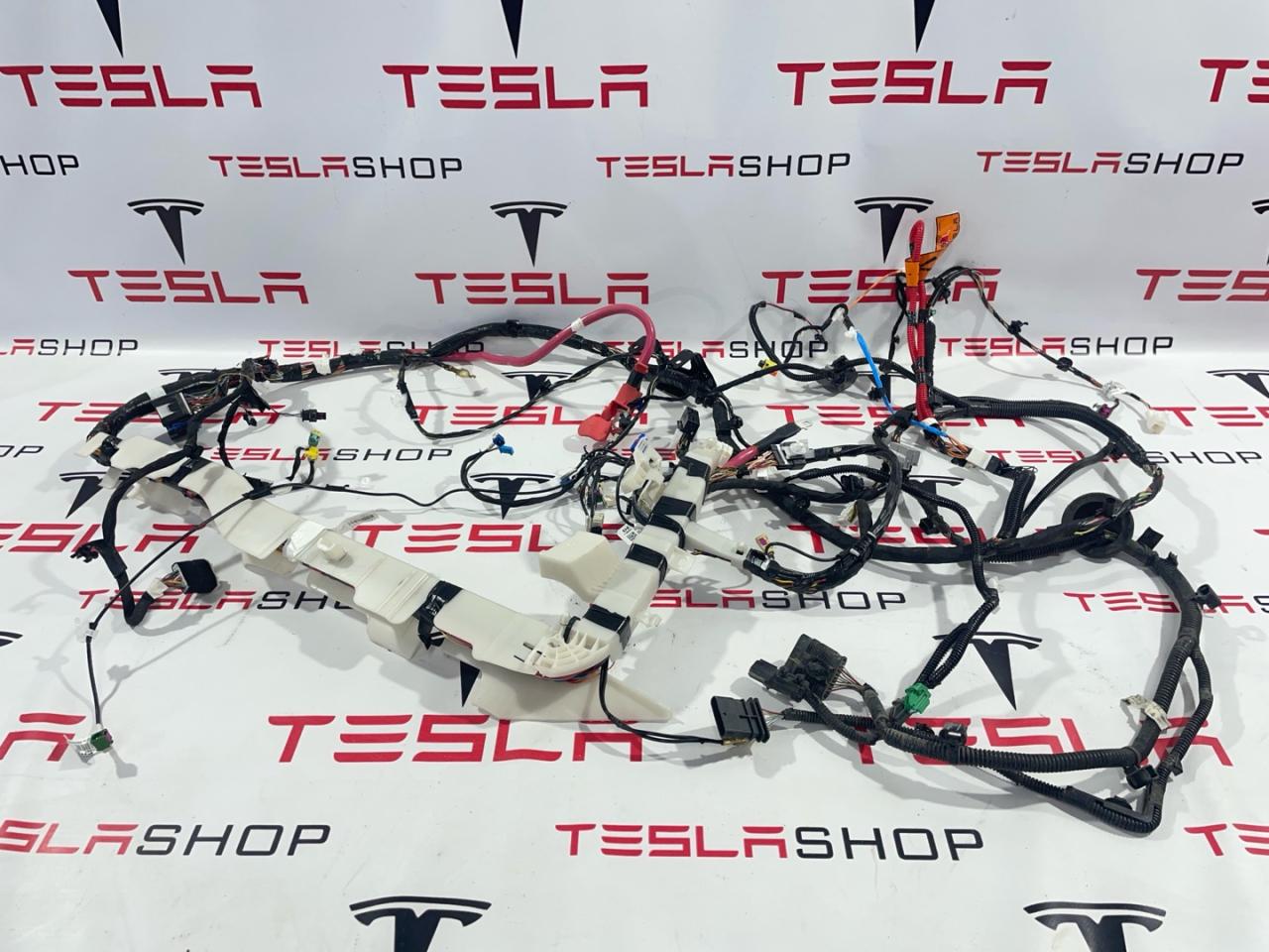 Электропроводка салона Tesla Model 3 1 поколение 2019, 1067955-01-G - фото №1