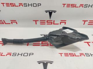 Водосборник крышки багажника Tesla Model X 1 поколение 2016, 1072420-00-C, 1060447-00-B, 1046659-00-E