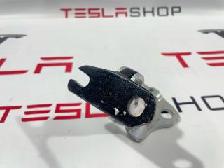 петля двери Tesla Model 3 2 поколение 2025, 1773630-00-A