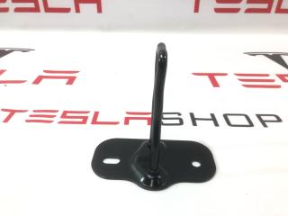 петля замка капота Tesla Model 3 1 поколение 2019, 1069032-00-B