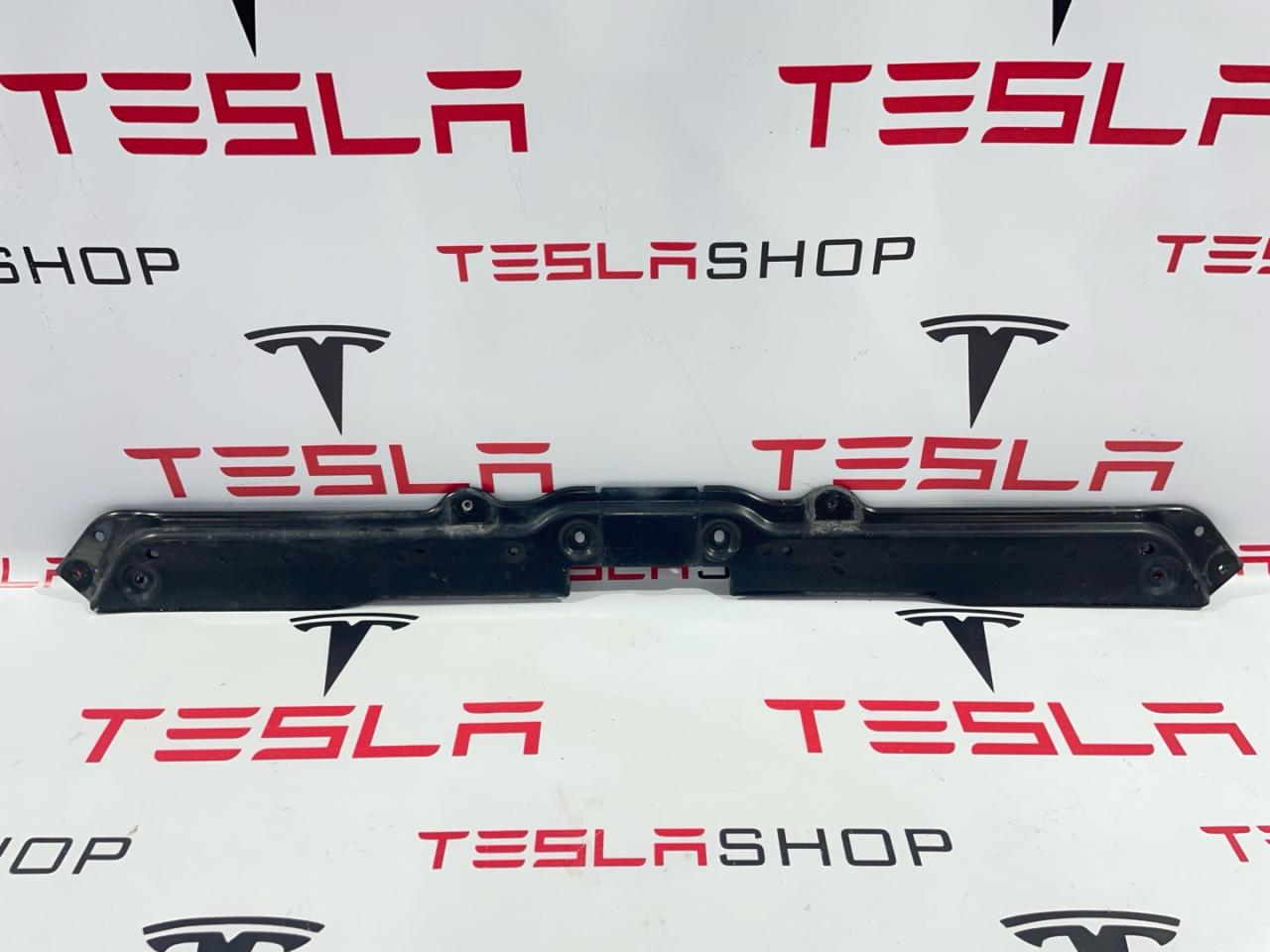 Кронштейн крепления батареи Tesla Model 3 1 поколение 2019, 1100055-01-C - фото №1
