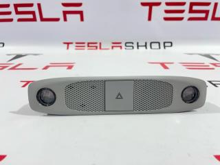 Панель освещения с микрофоном и кнопкой аварийного сигнала Tesla Model 3 1 поколение 2019, 1092573-00-K