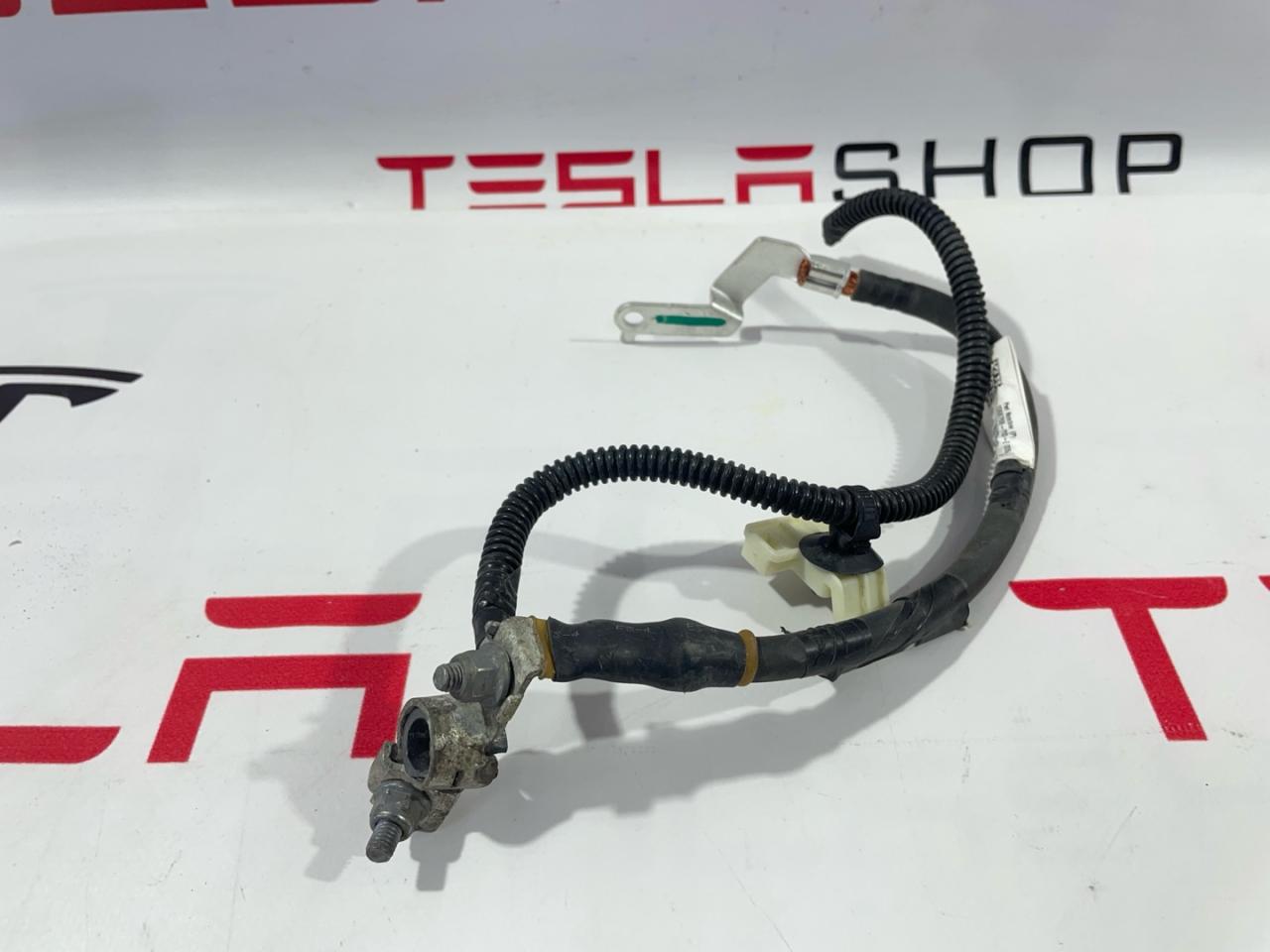 Датчик температуры минусовой клеммы Tesla Model 3 1 поколение 2019, 106876800E, 1032447-80-F, 1485950-00-A - фото №1